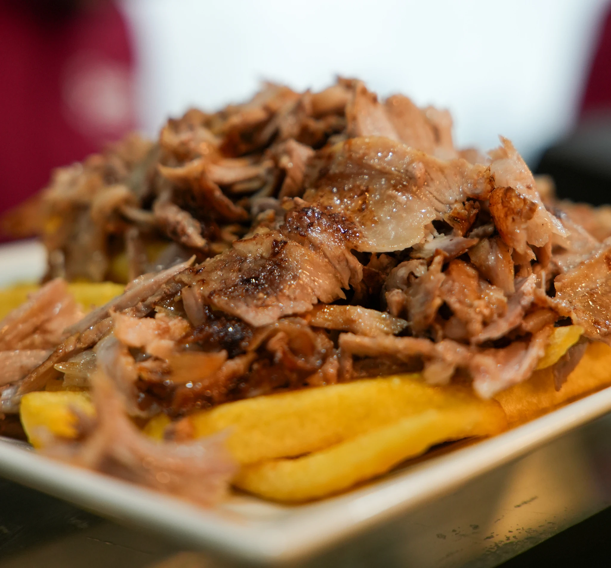 Pom-Döner mit Kalbfleisch und Pommes